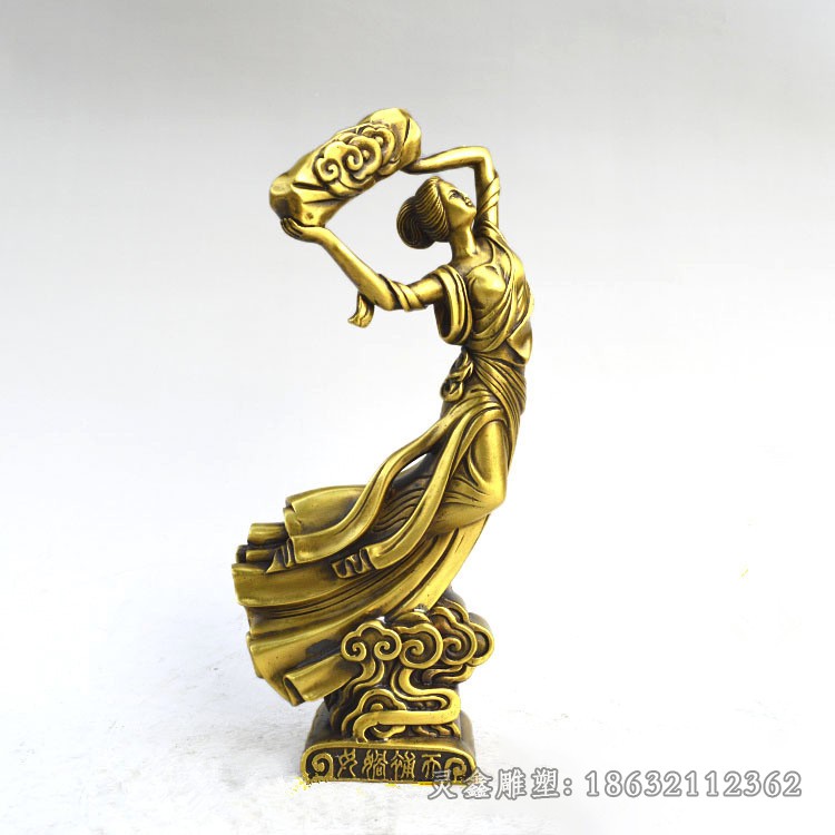神话人物女娲补天铜雕