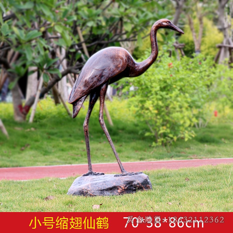 站姿仙鹤城市景观铜雕