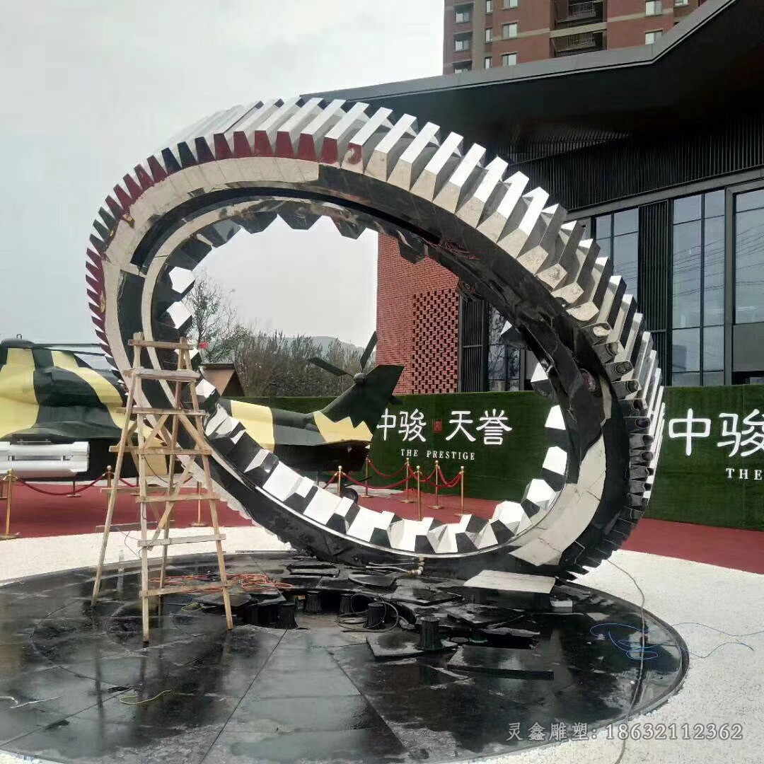 不锈钢齿轮户外景观雕塑