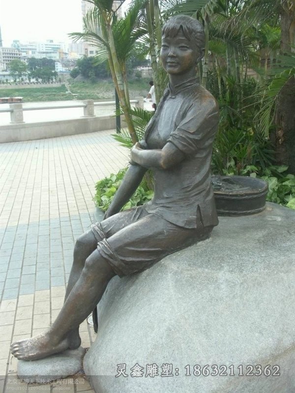 街边美女人物小品铜雕