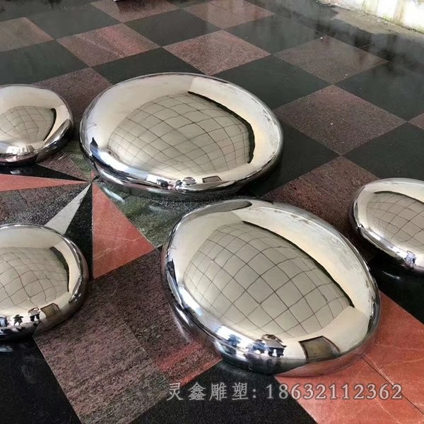 不锈钢镜面鹅卵石城市雕塑