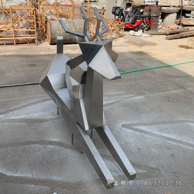不锈钢卧姿几何鹿广场雕塑