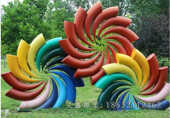 彩绘风车城市不锈钢雕塑