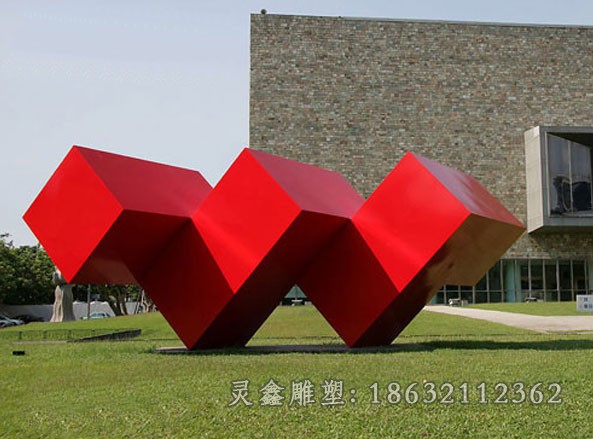 不锈钢方块彩绘景观雕塑
