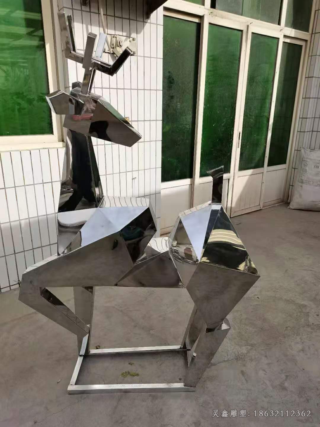 不锈钢回头几何鹿庭院雕塑