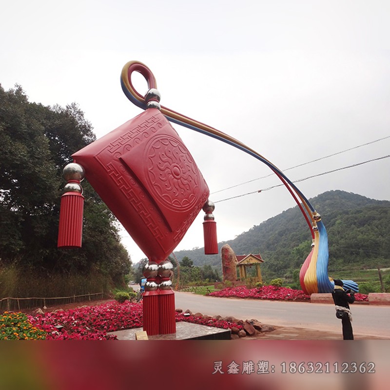 不锈钢彩绘大门城市雕塑