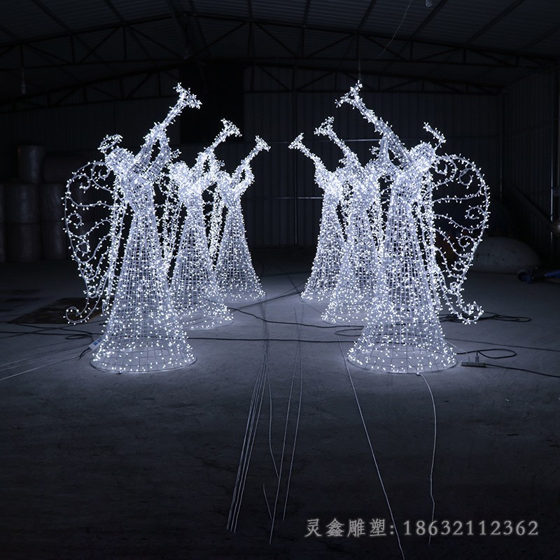 抽象镂空人物不锈钢雕塑