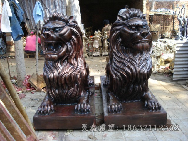 抽象狮子商场景观铜雕