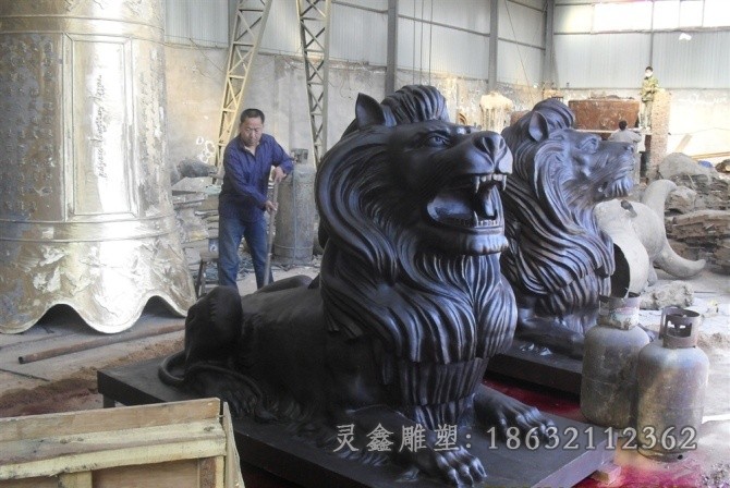 抽象狮子街边景观铜雕
