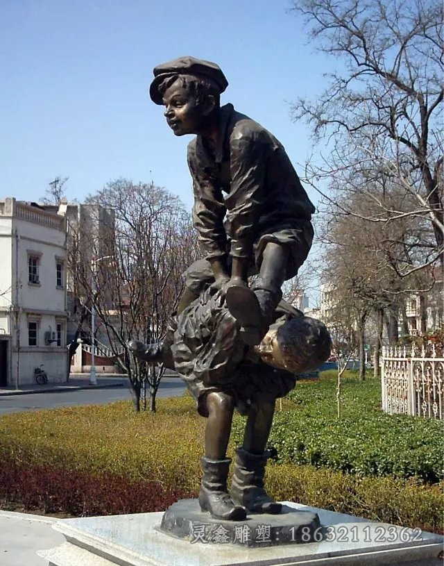 跳山羊公园小品铜雕