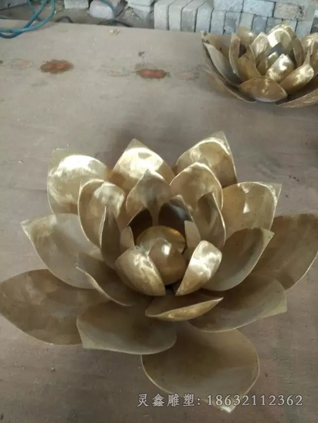 莲花公园景观标志铜雕