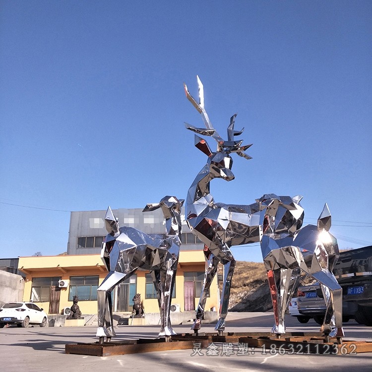 几何不锈钢三只小鹿景观雕塑