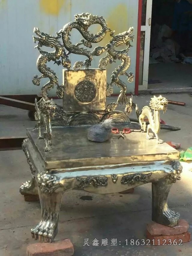 龙椅景观标志铜雕