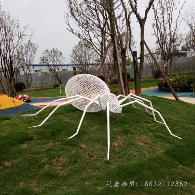 不锈钢镂空蜘蛛景观雕塑
