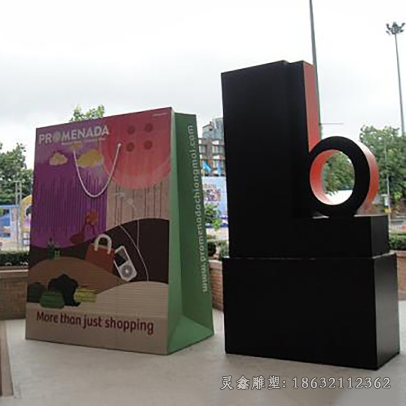 彩绘不锈钢购物景观雕塑