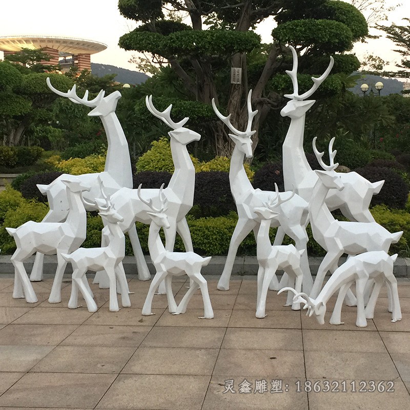白色群鹿不锈钢雕塑