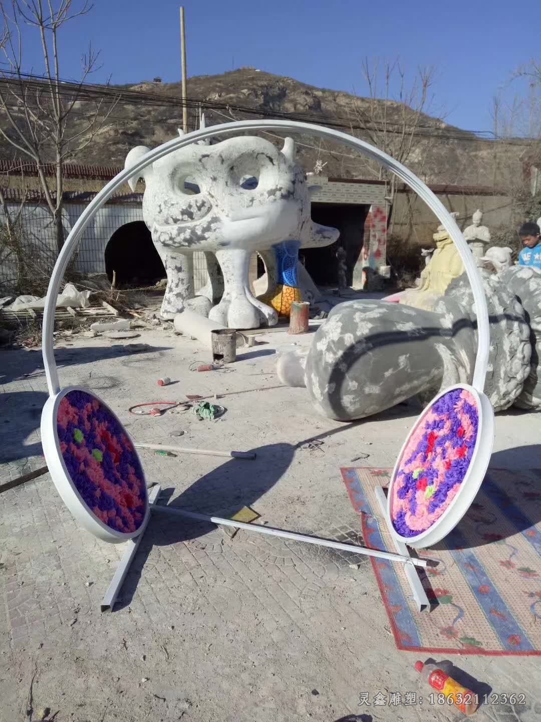 彩绘耳机标志不锈钢雕塑