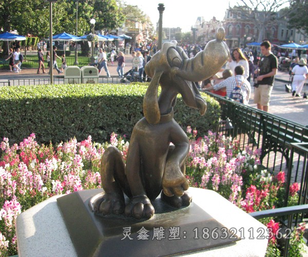 小狗广场景观铜雕