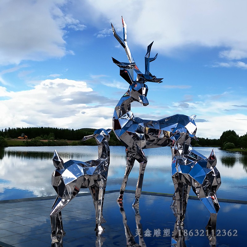 三只小鹿不锈钢动物雕塑