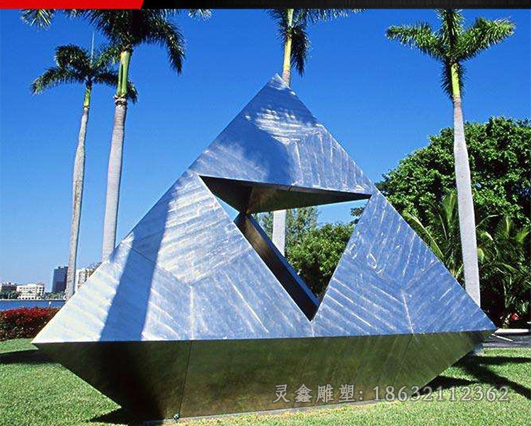 街边不锈钢镜面标志雕塑