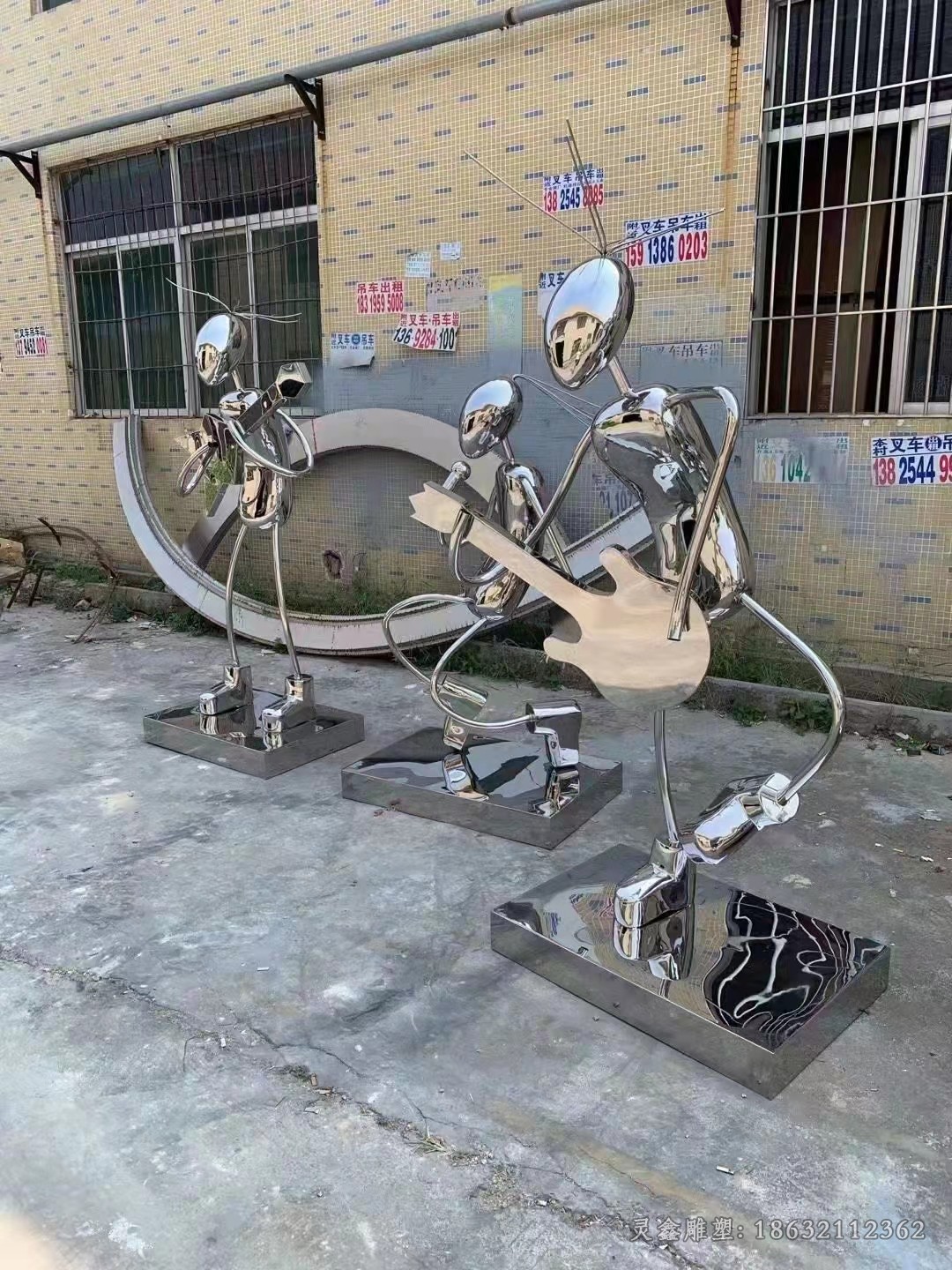 不锈钢抽象音乐人雕塑