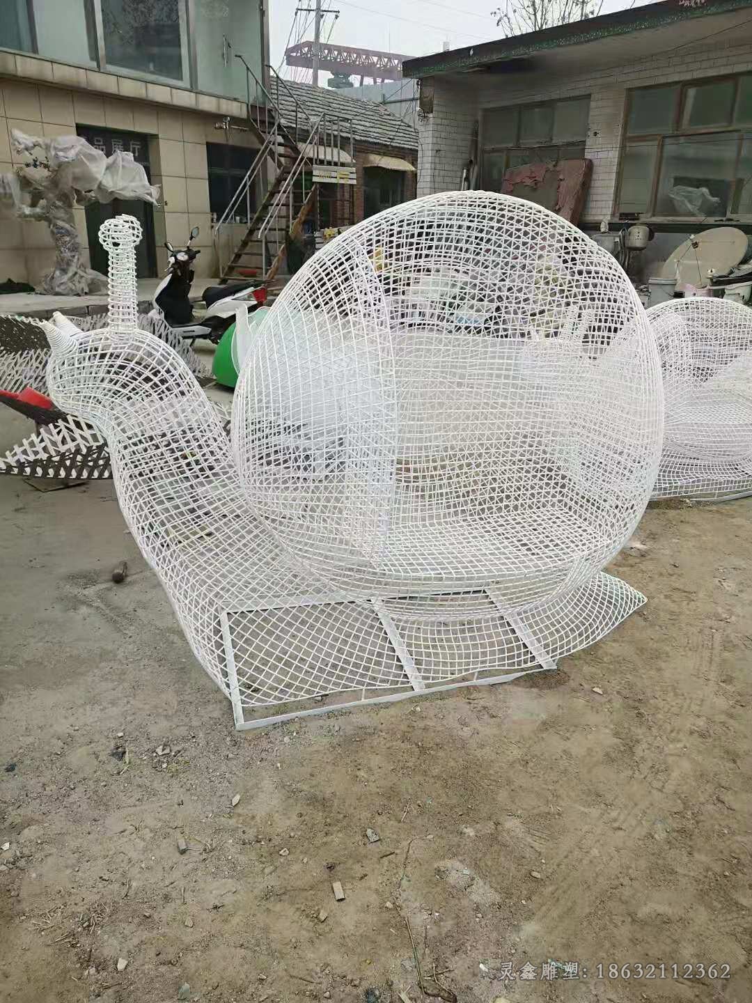 镂空蜗牛不锈钢动物雕塑