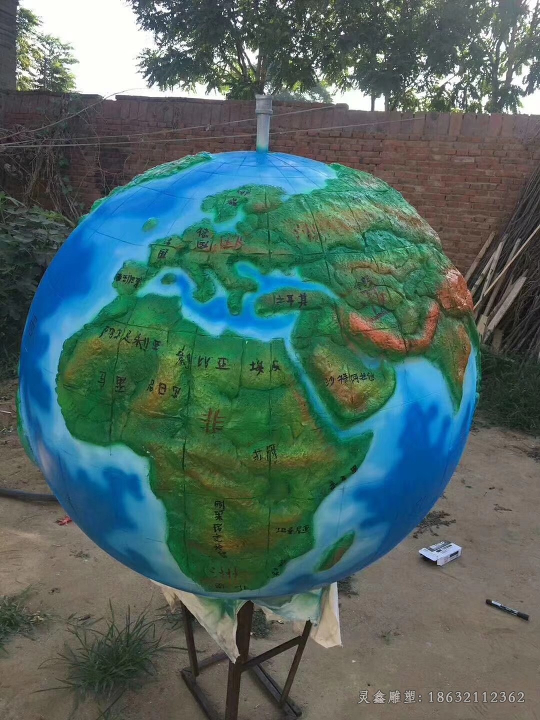 不锈钢地球仪景观雕塑