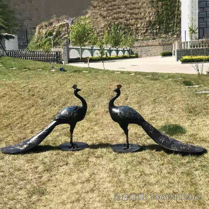 孔雀动物景观铜雕