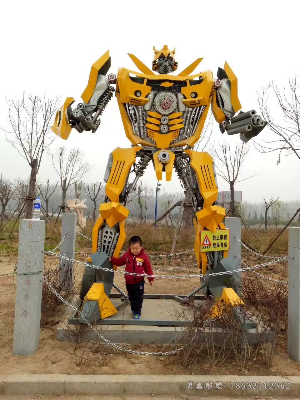 大型不锈钢机器人雕塑