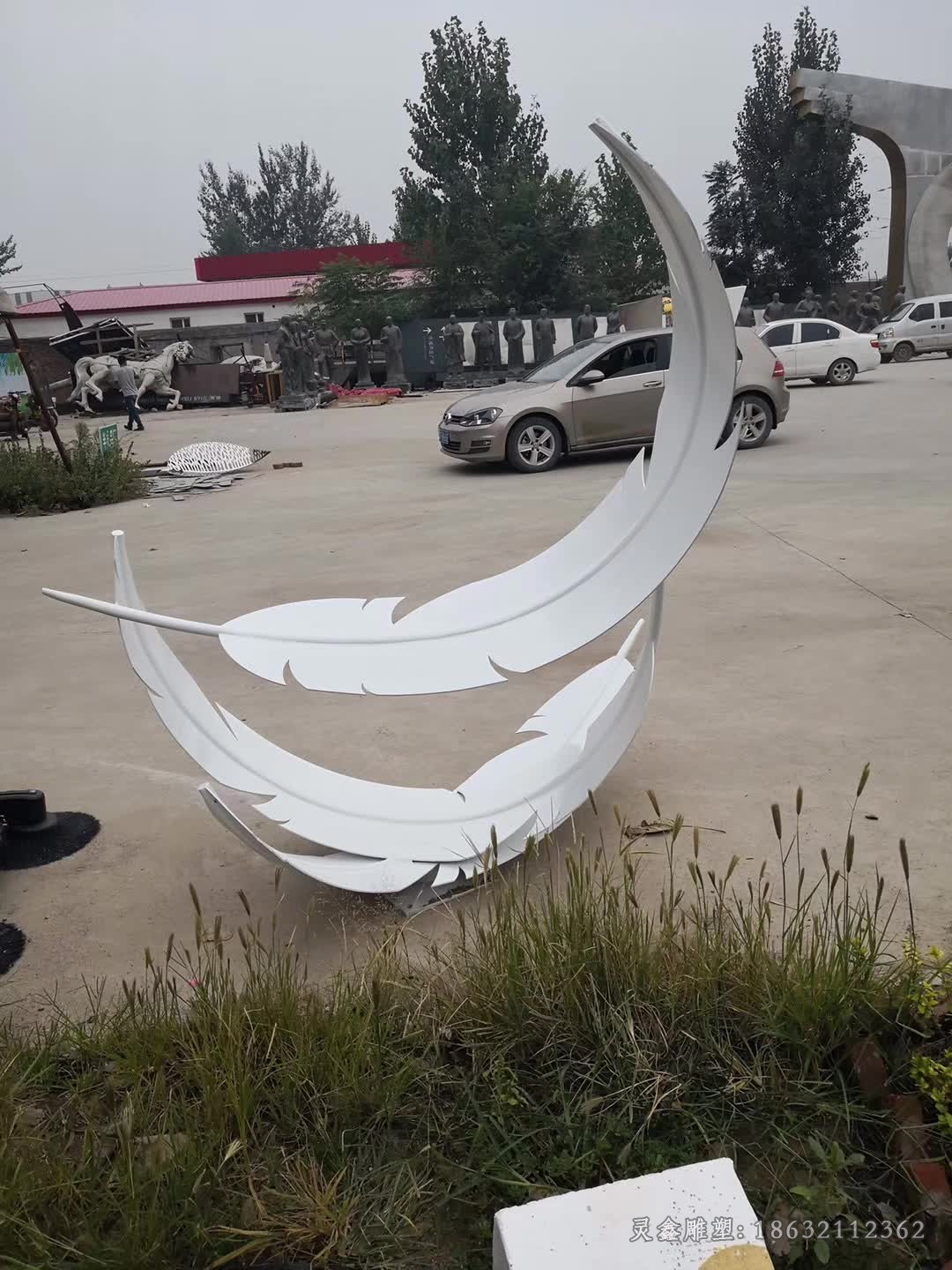 不锈钢羽毛景观雕塑