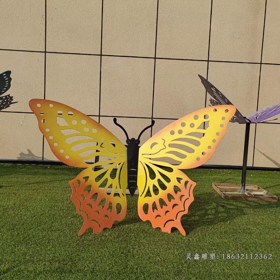 不锈钢彩绘蝴蝶雕塑