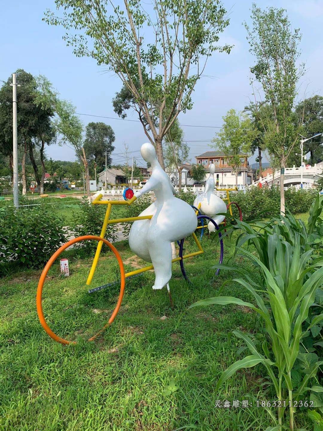 不锈钢骑自行车雕塑